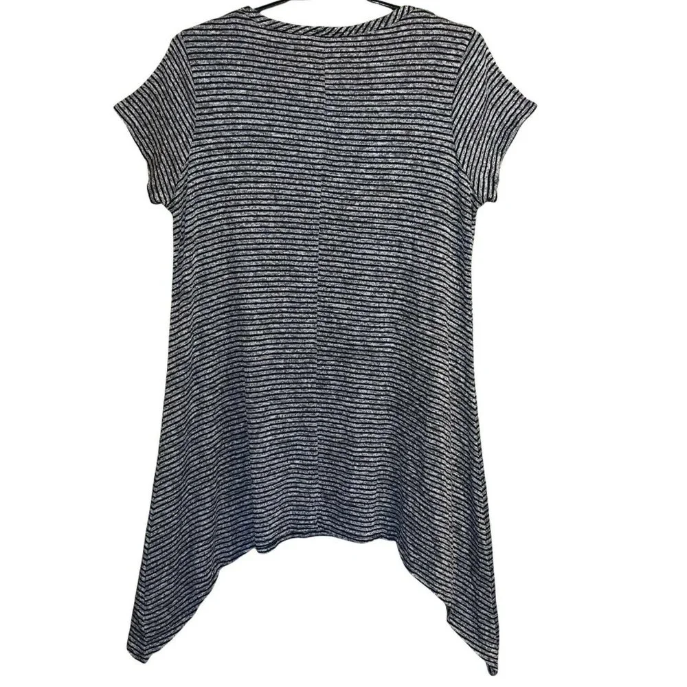 Rue+ Women Swing Dress 4X Striped Black White Short Sleeve Shark Bite Stretch US - Picture 2 of 9